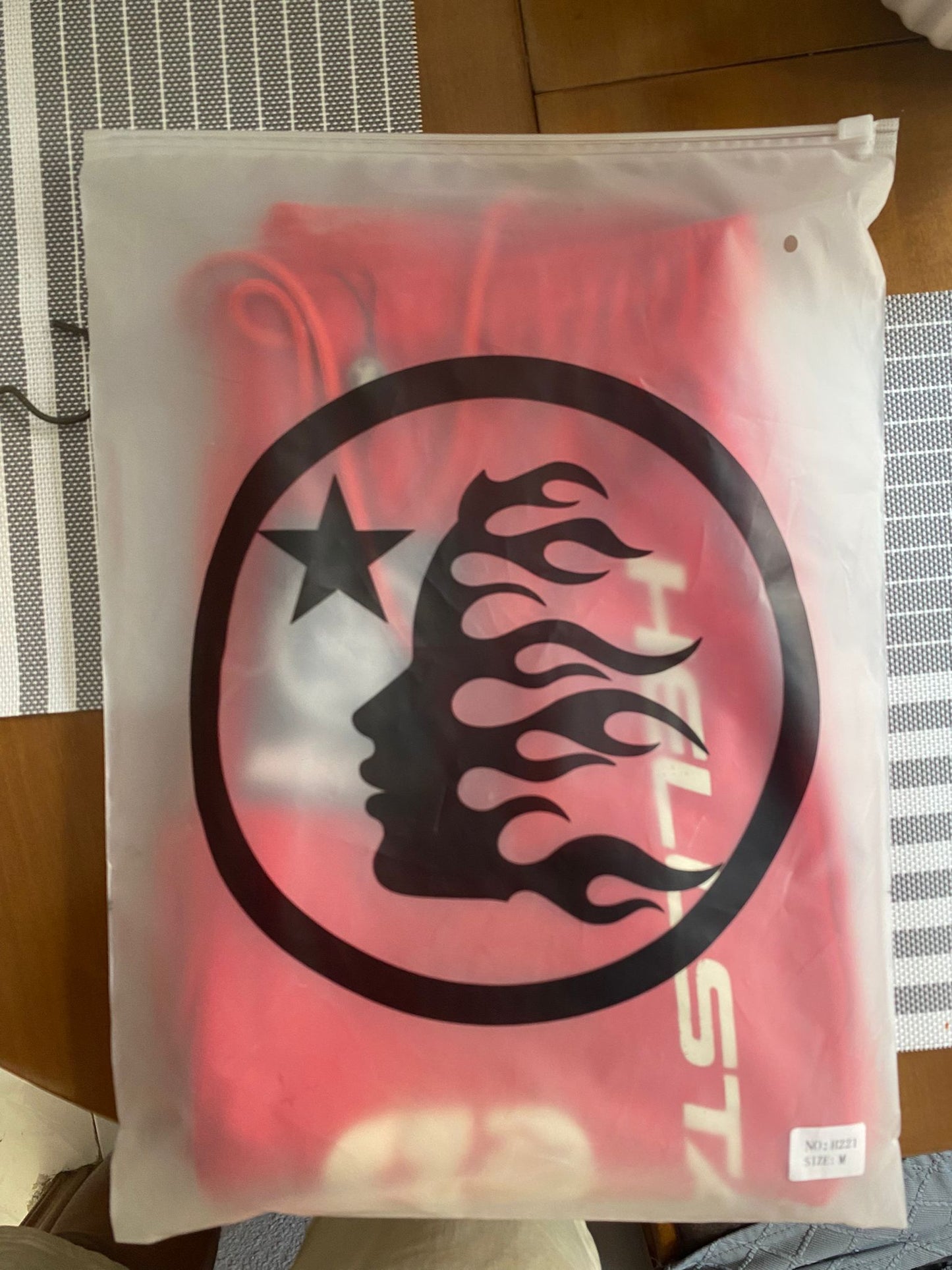 Pantalón corto Hellstar rojo