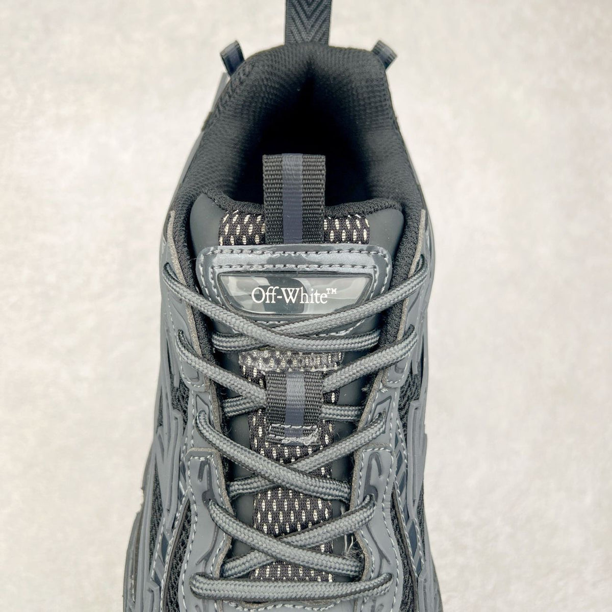 Zapatillas Urbanas Off-White "Be Right Back" Negras | Estilo Premium