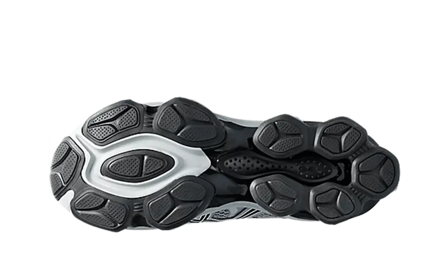zapatillas ASICS Gel-Quantum Kinetic en color gris medio y plata pura.
