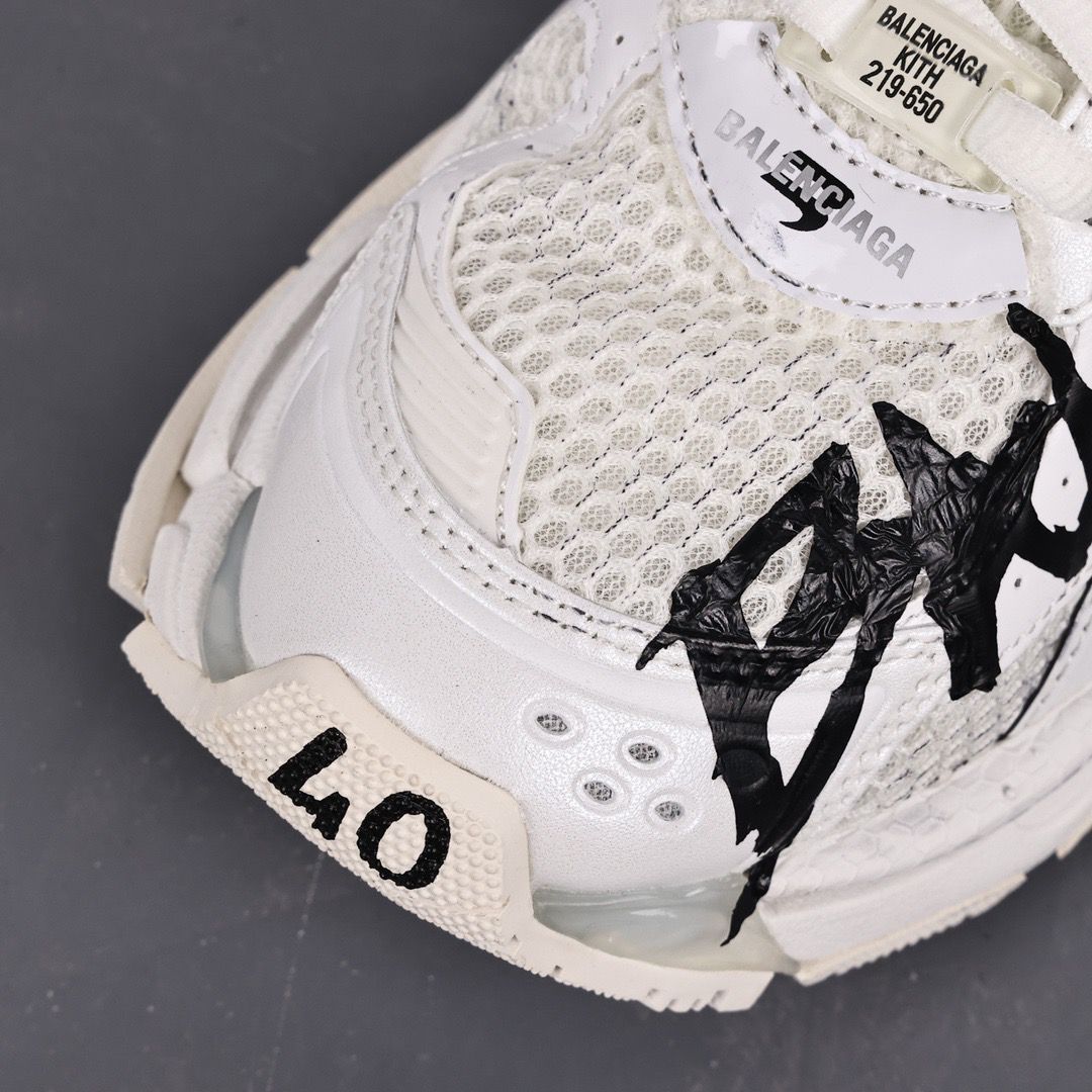 Balenciaga zapatillas Runner Graffiti (Blanco)