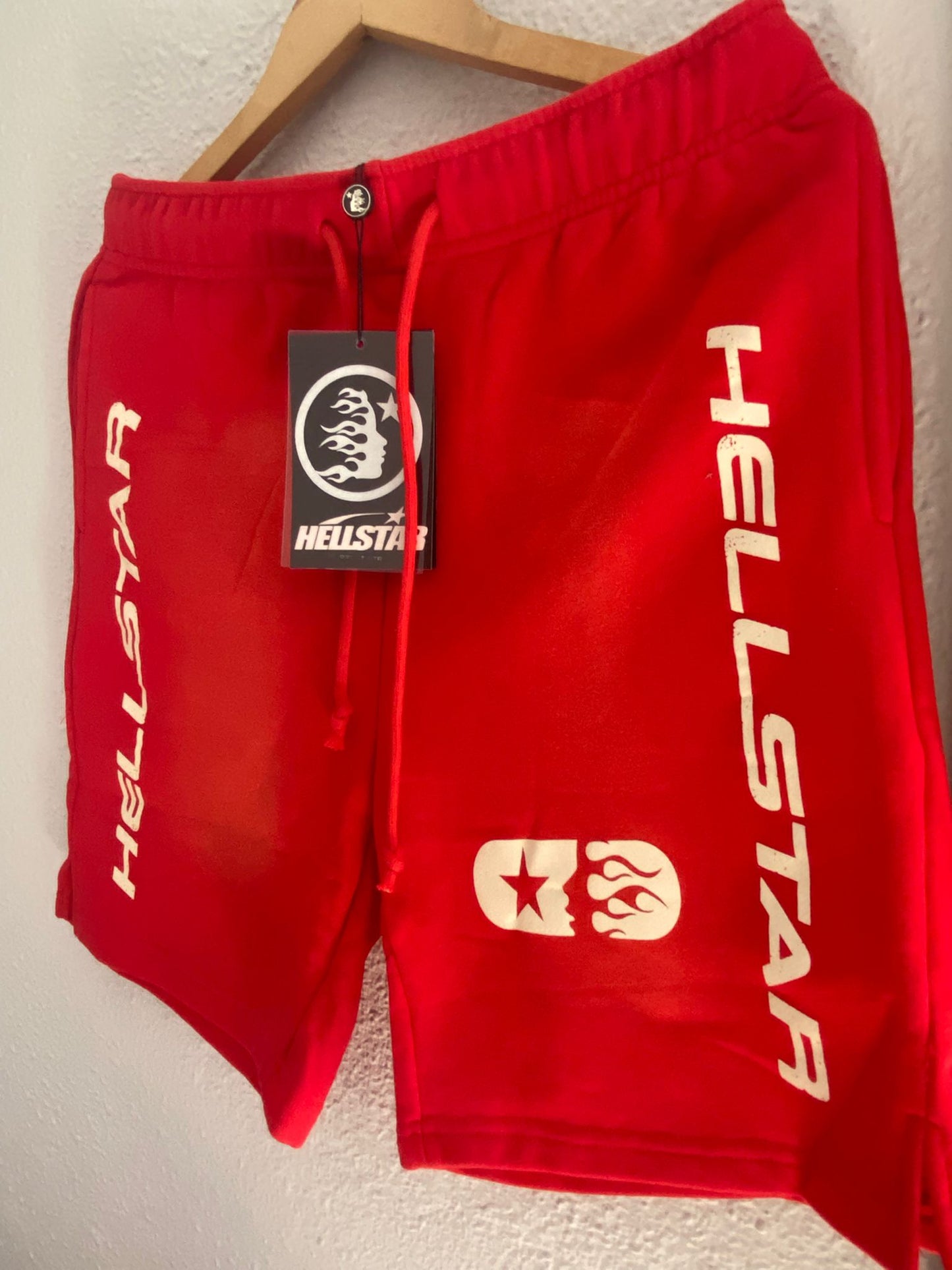 Pantalón corto Hellstar rojo