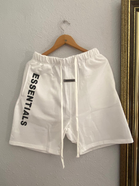 Short Essentials Fear Of God de letras Blanca
