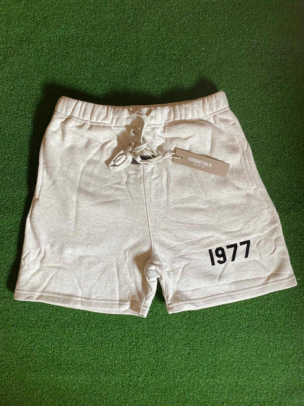 Short Essentials Fear Of God 1977 gris