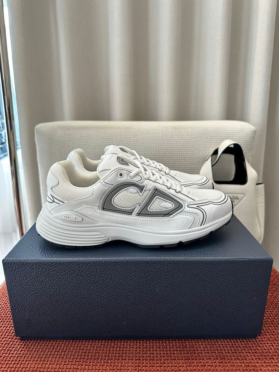 Dior B30 – Lujo Deportivo que Impone Presencia