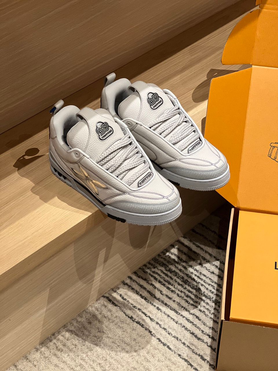 LV skate sneakers gris