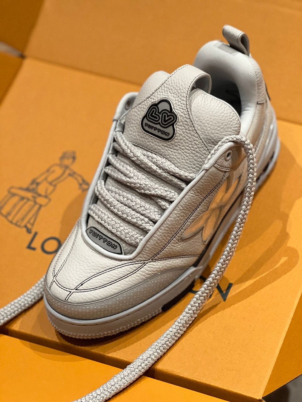 LV skate sneakers gris