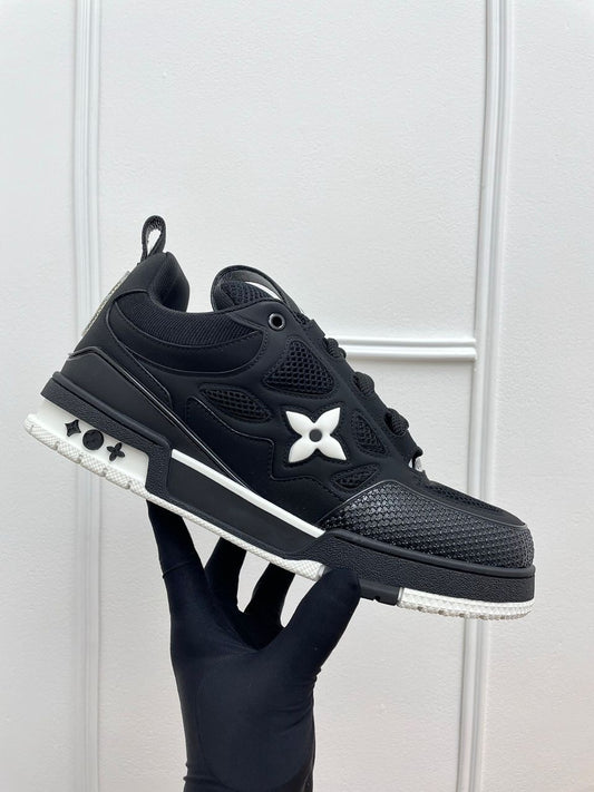 LV Trainer Black/White