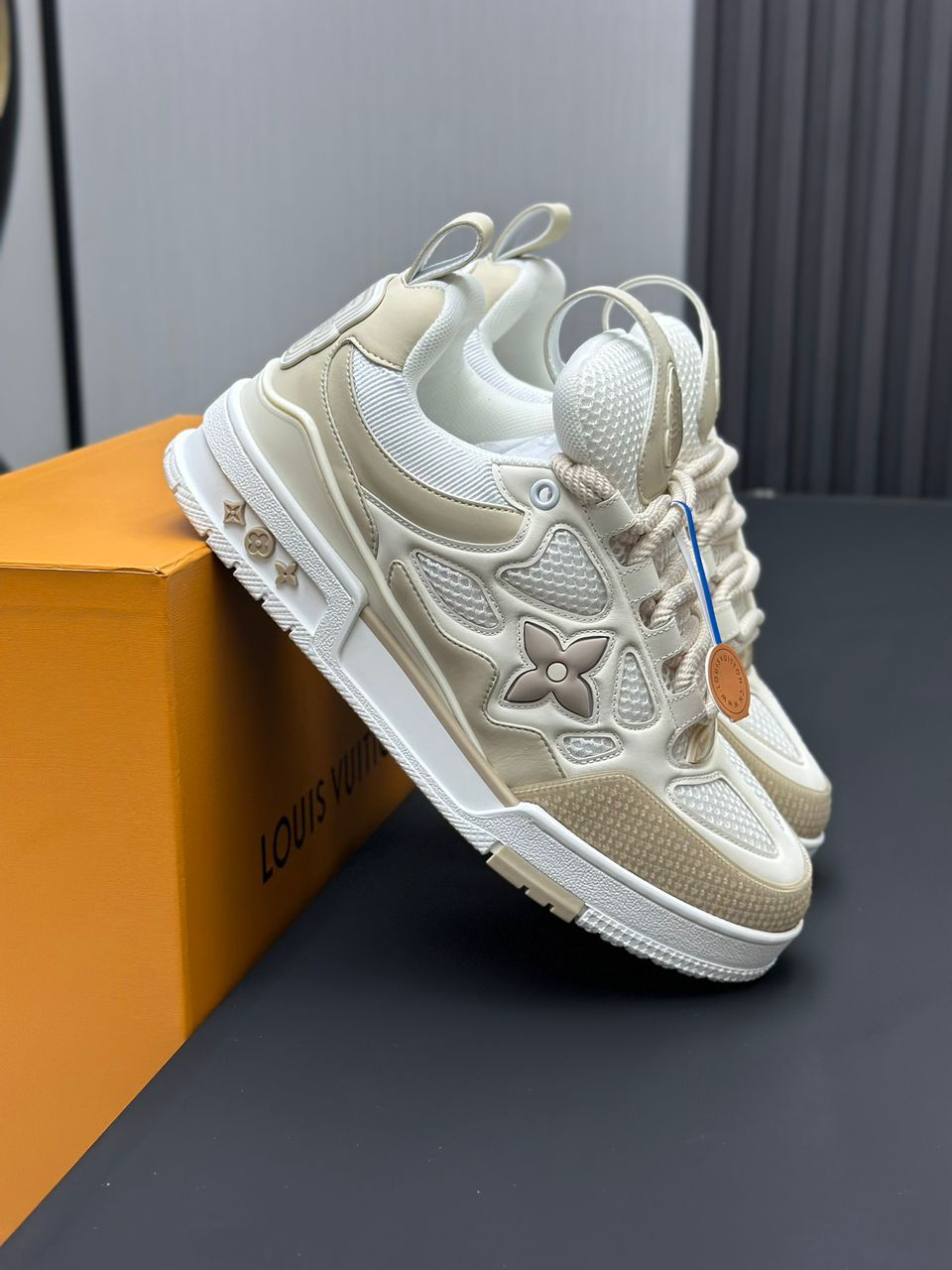 LV skate beige/blanco